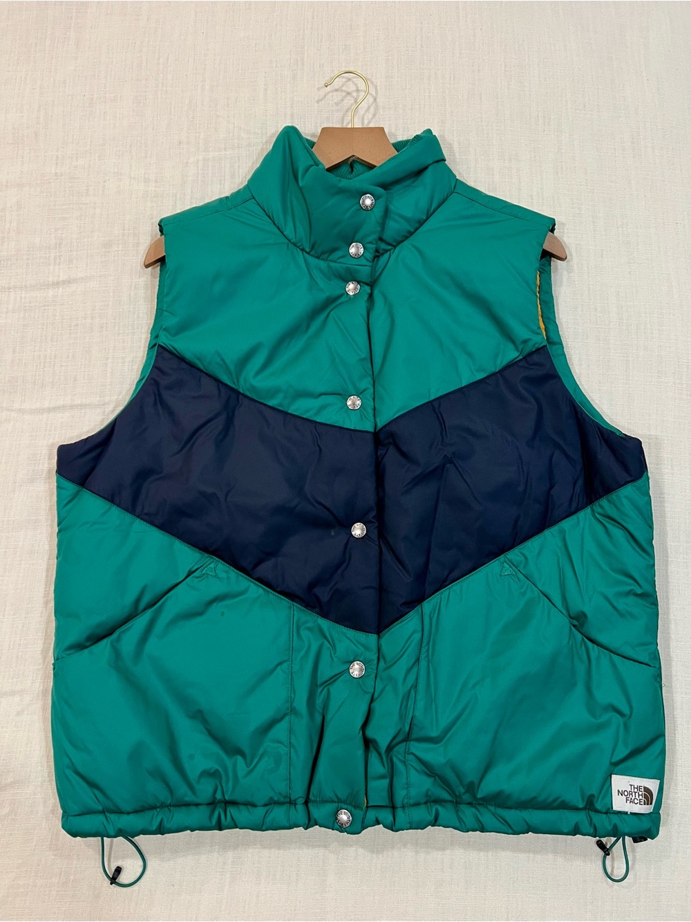 The North Face Teal Green & Navy Chevron Puffer Vest XL